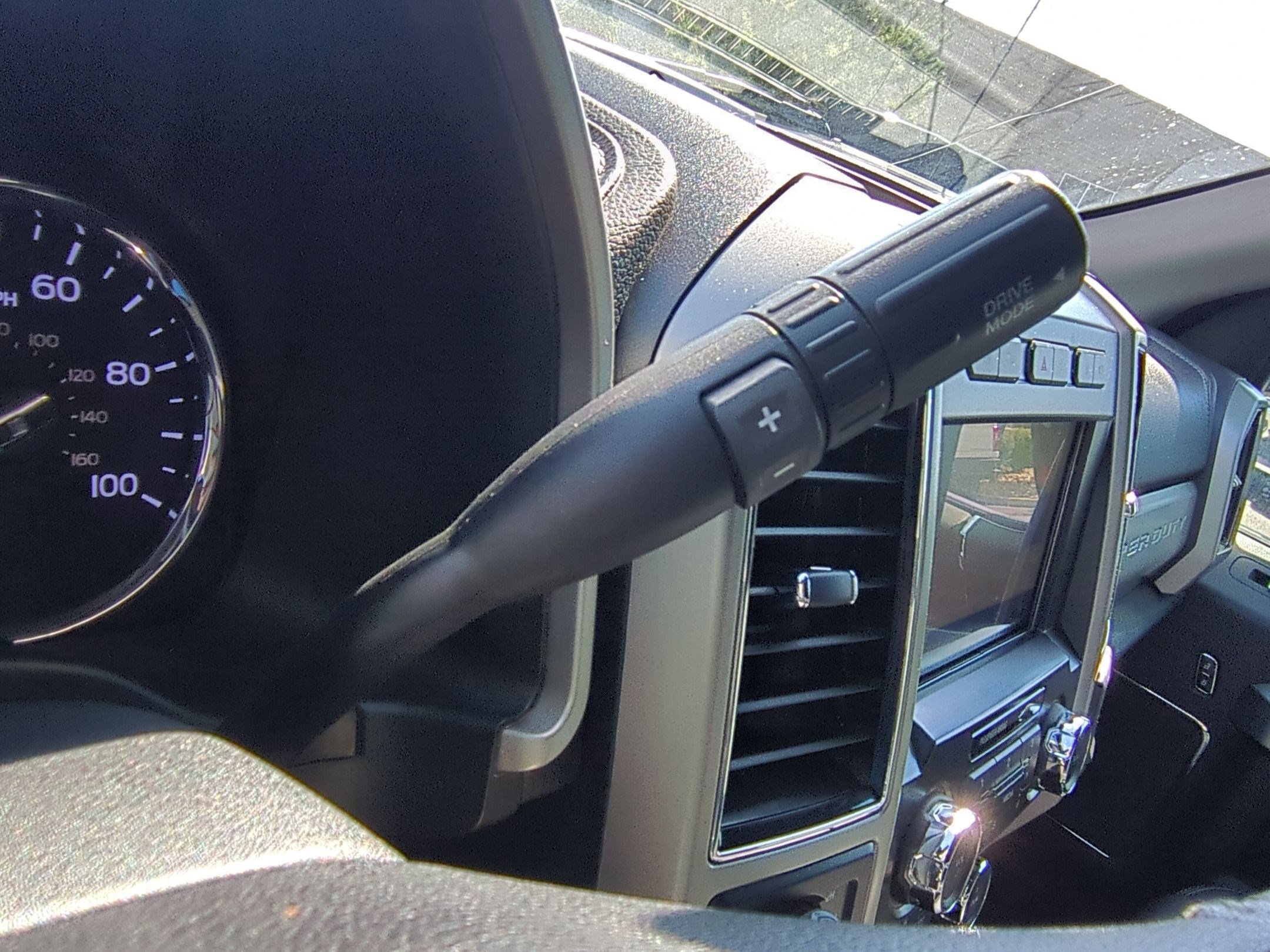 Used 2020 Ford F350 Lariat w/ Chrome Package image 22