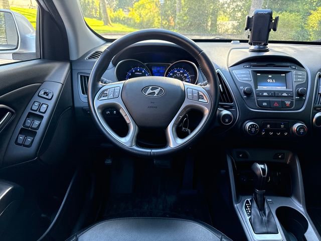 Used 2015 Hyundai Tucson SE image 14