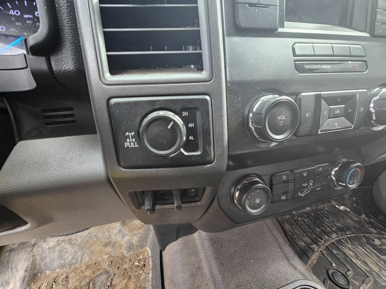 Used 2019 Ford F250 XL w/ STX Appearance Package AWD/4WD image 23