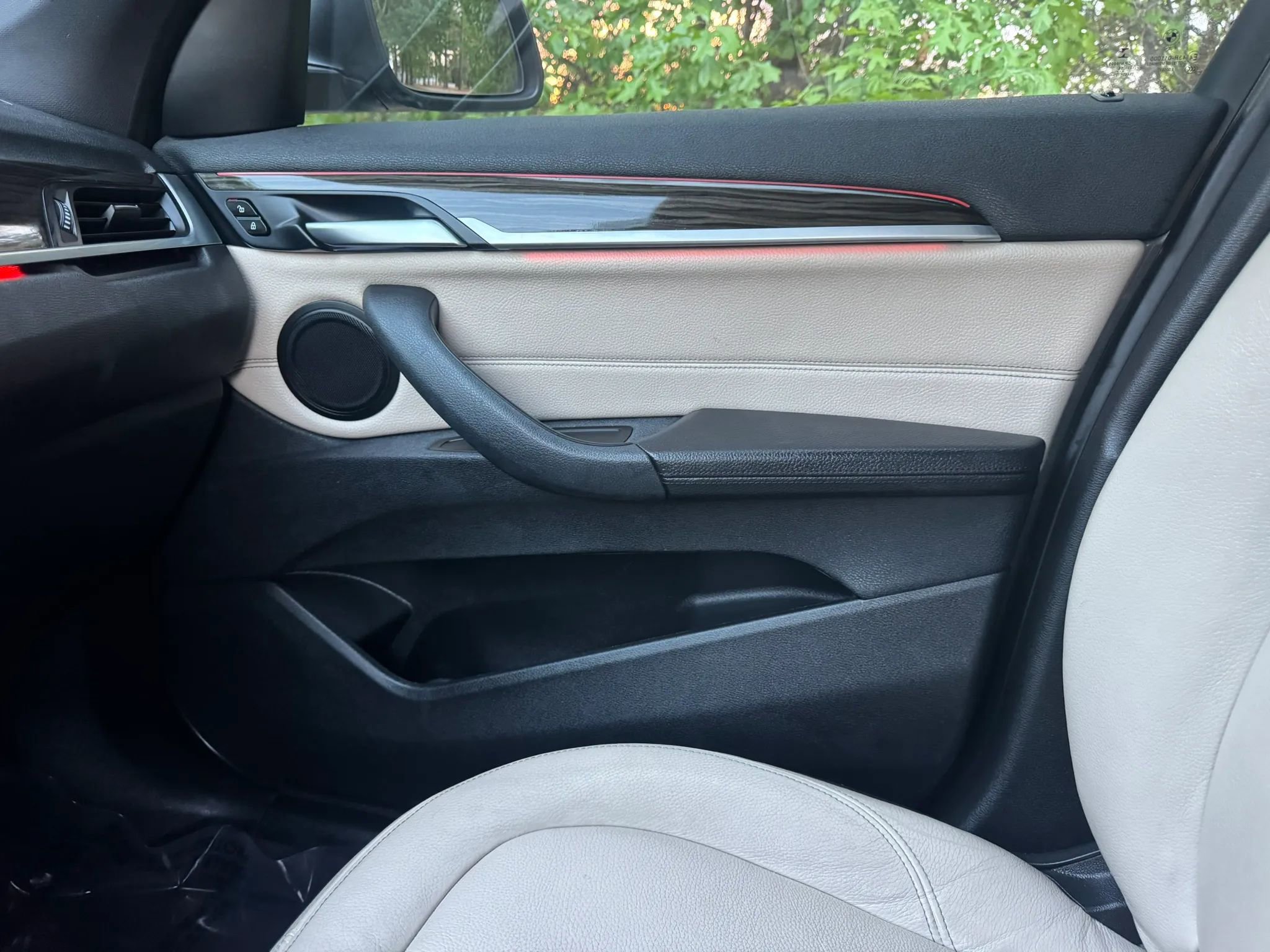 Used 2017 BMW X1 xDrive28i AWD/4WD image 10