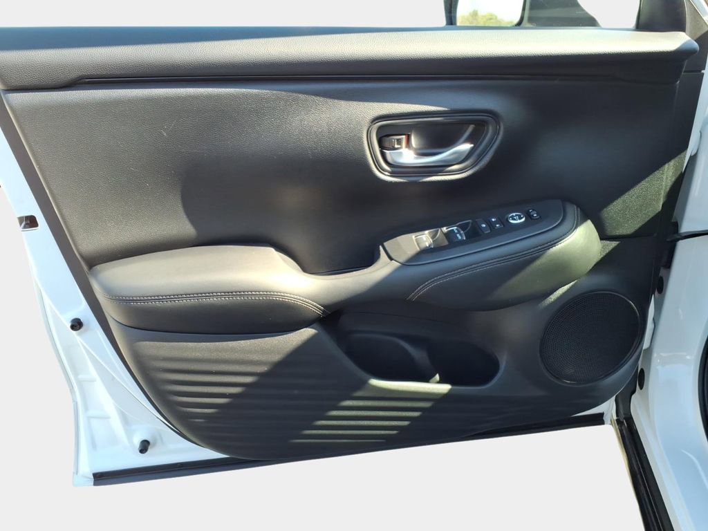 Used 2023 Honda HR-V EX-L image 20