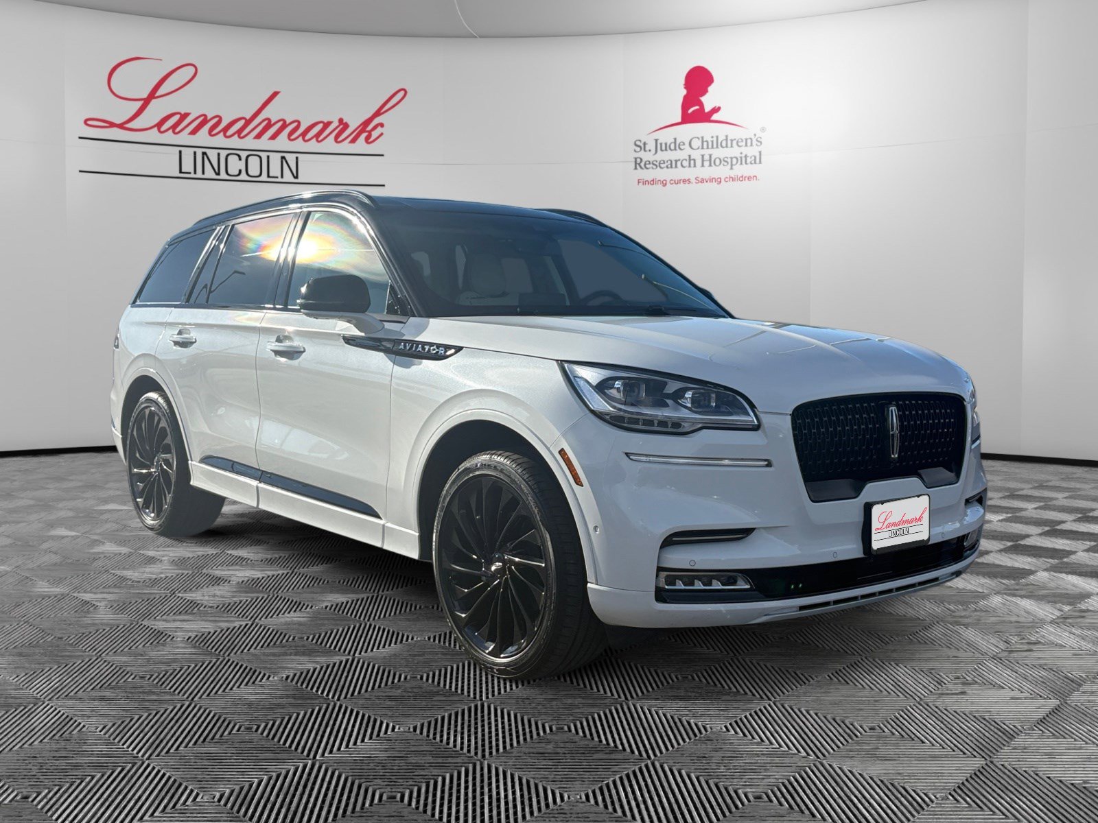 Certified 2023 Lincoln Aviator Black Label image 7