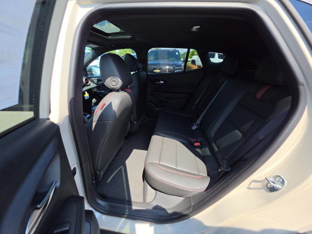 New 2026 Chevrolet Trax RS w/ Sunroof Package FWD image 19