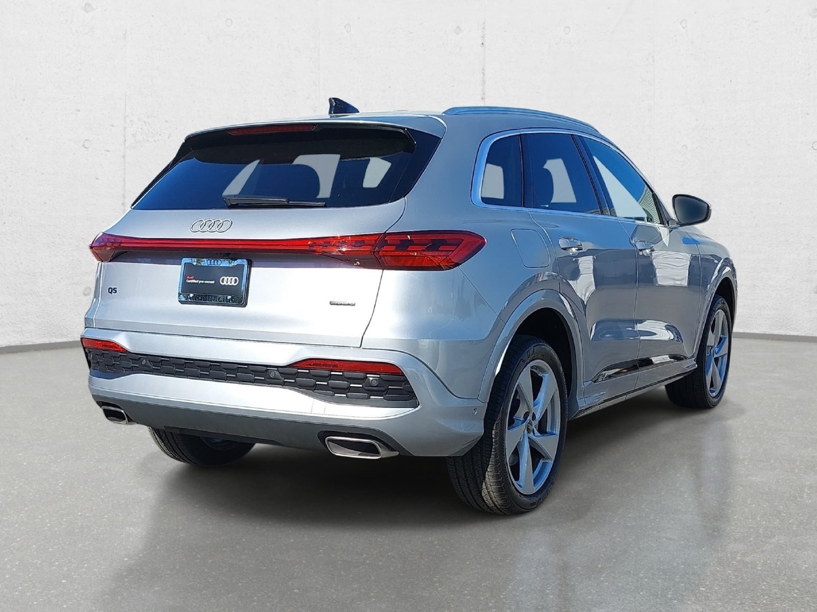 Certified 2025 Audi Q5 Premium w/ Premium Plus AWD/4WD image 5