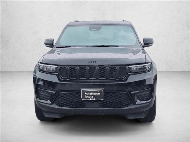 Used 2025 Jeep Grand Cherokee Altitude video 2