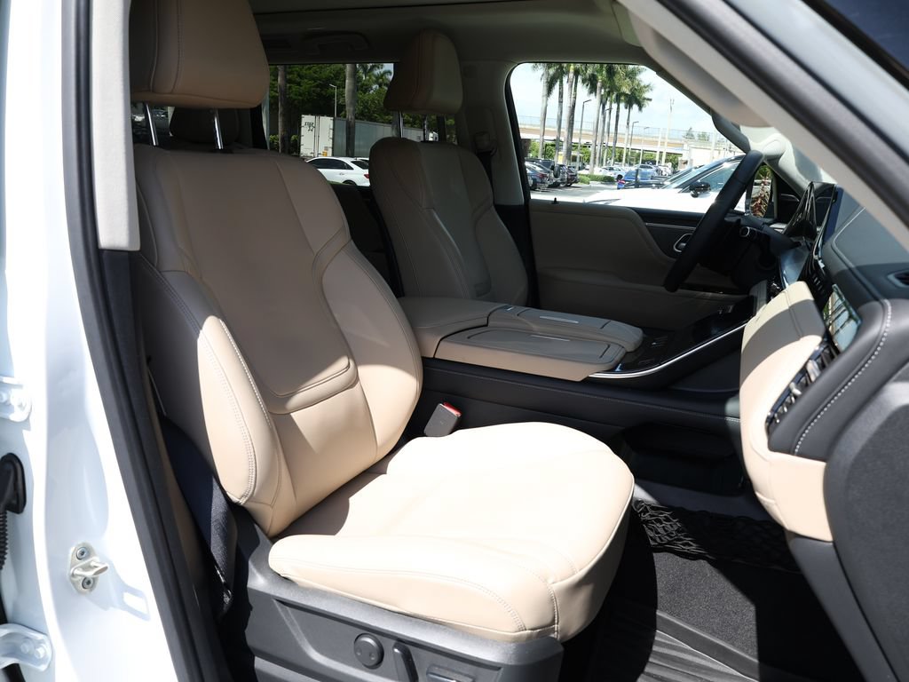 Used 2026 INFINITI QX80 Pure w/ Cargo Package RWD image 24