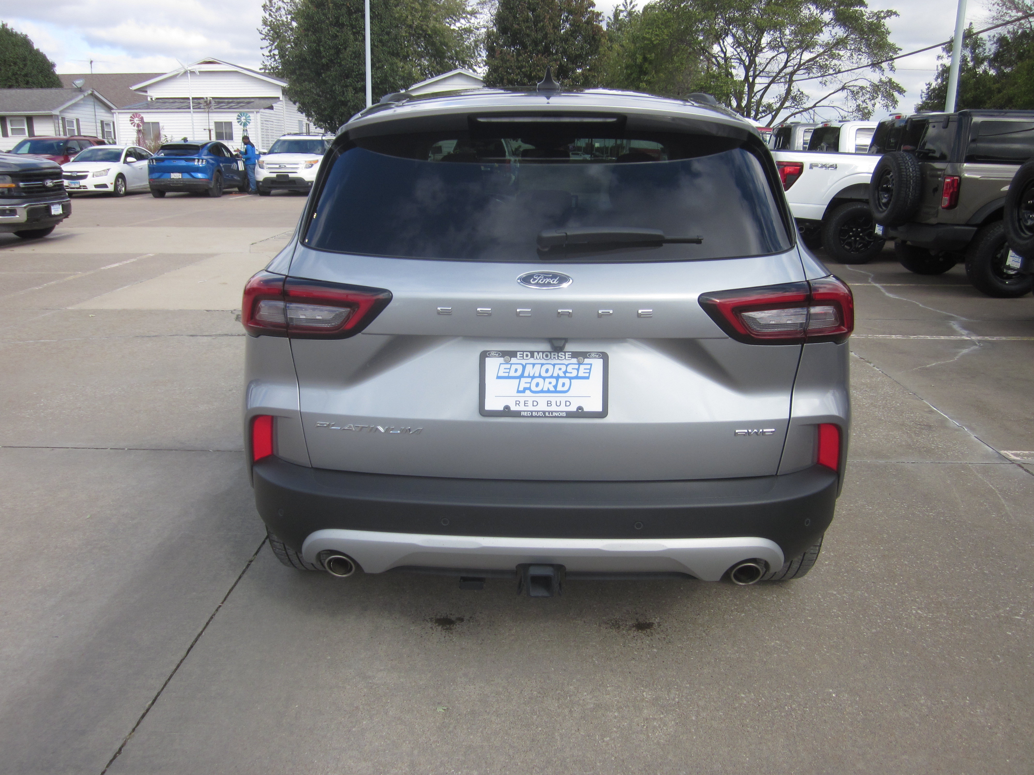 Used 2024 Ford Escape Platinum w/ Class II Trailer Tow Package AWD/4WD image 5