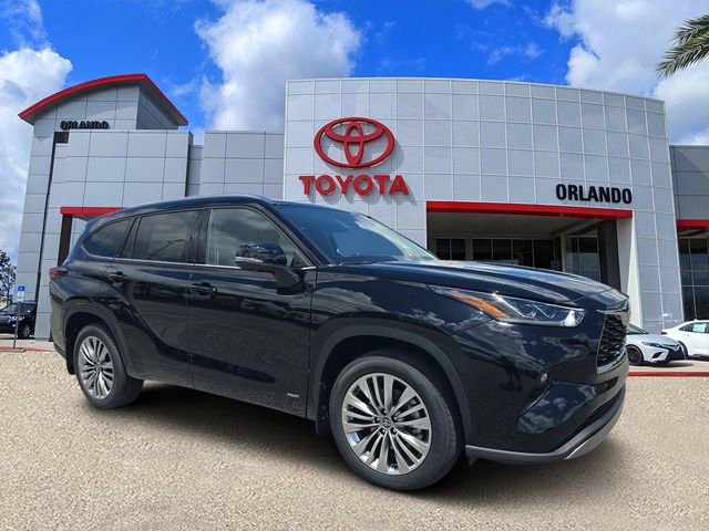 New 2026 Toyota Highlander Platinum AWD/4WD image 1
