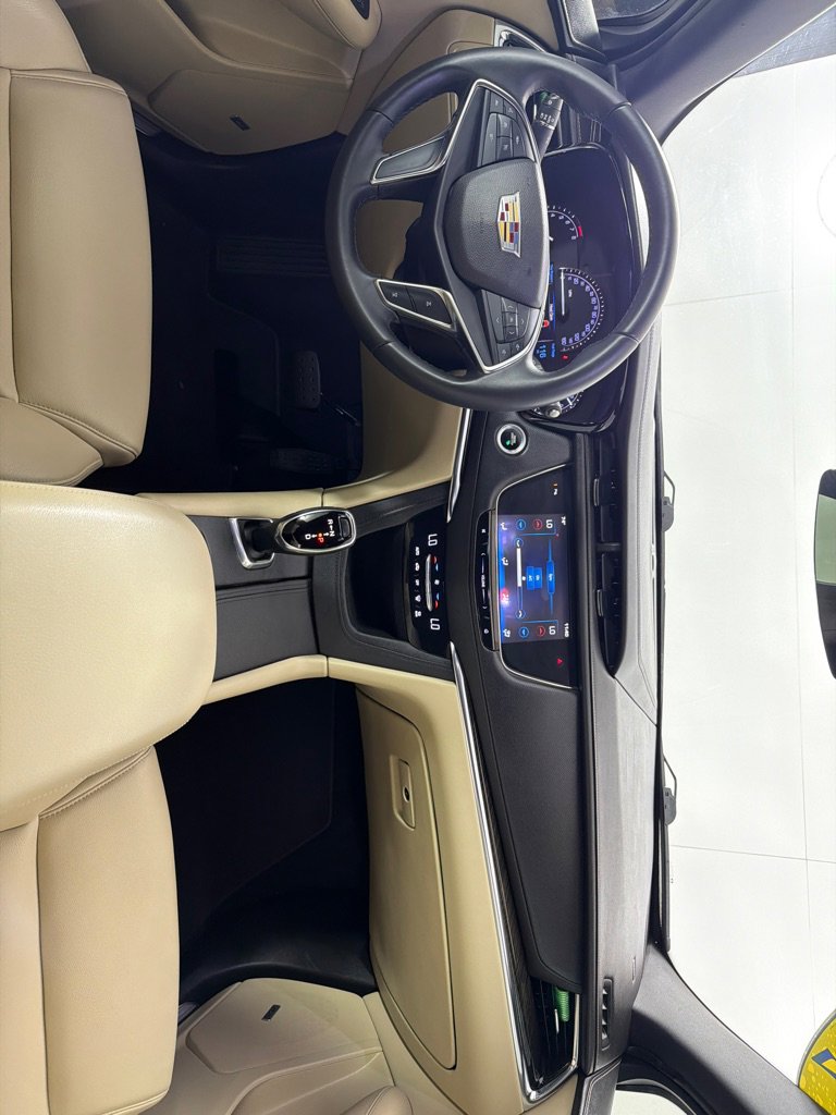 Used 2017 Cadillac XT5 FWD image 26