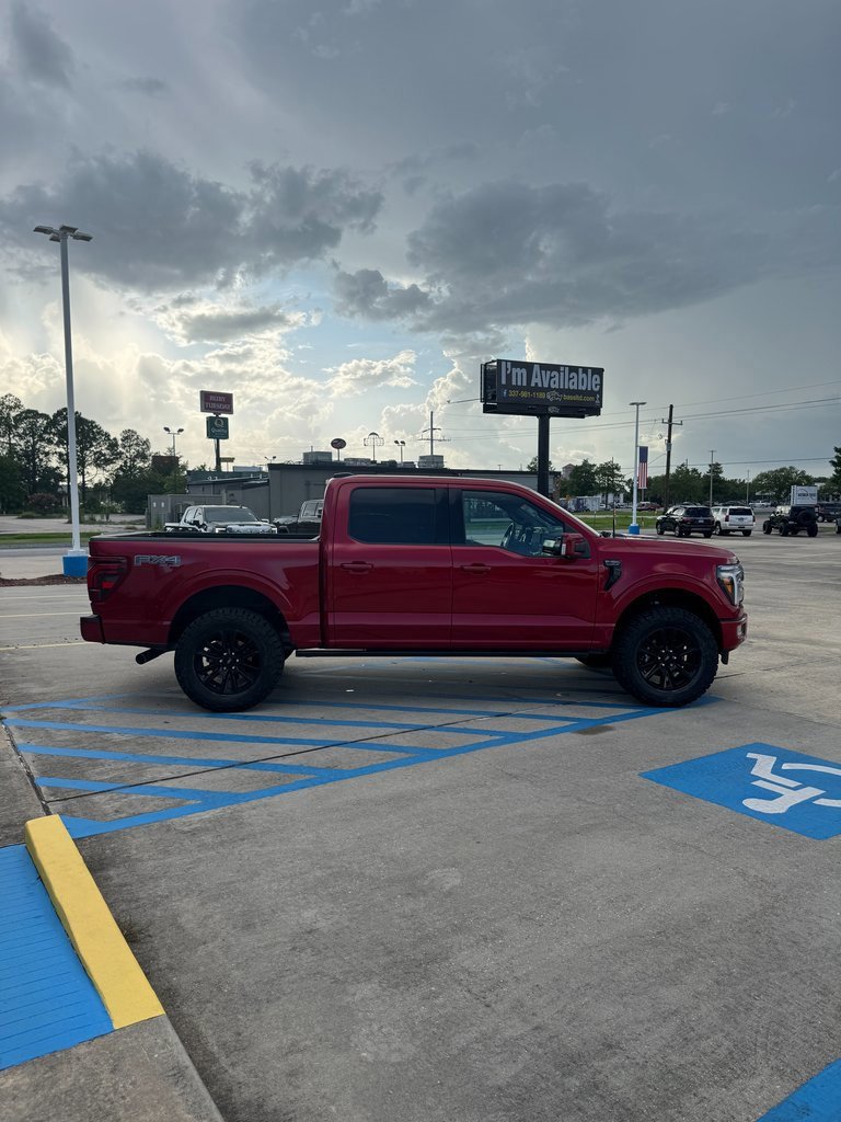 Used 2024 Ford F150 Platinum w/ FX4 Off-Road Package image 4