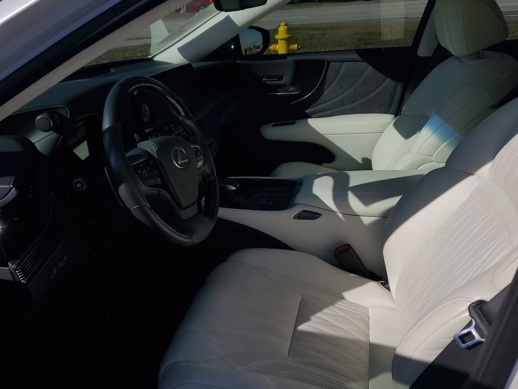 Used 2023 Lexus LS 500 Core w/ Interior Upgrade Package image 22