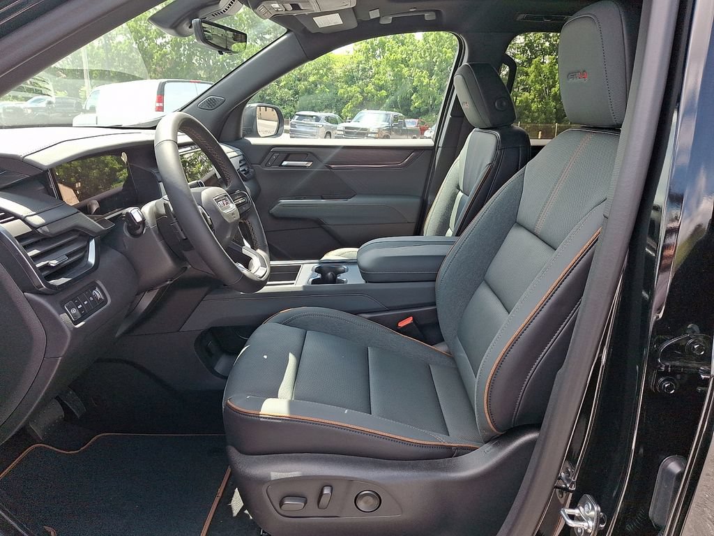 New 2026 GMC Acadia AT4 w/ Luxury Package AWD/4WD image 7