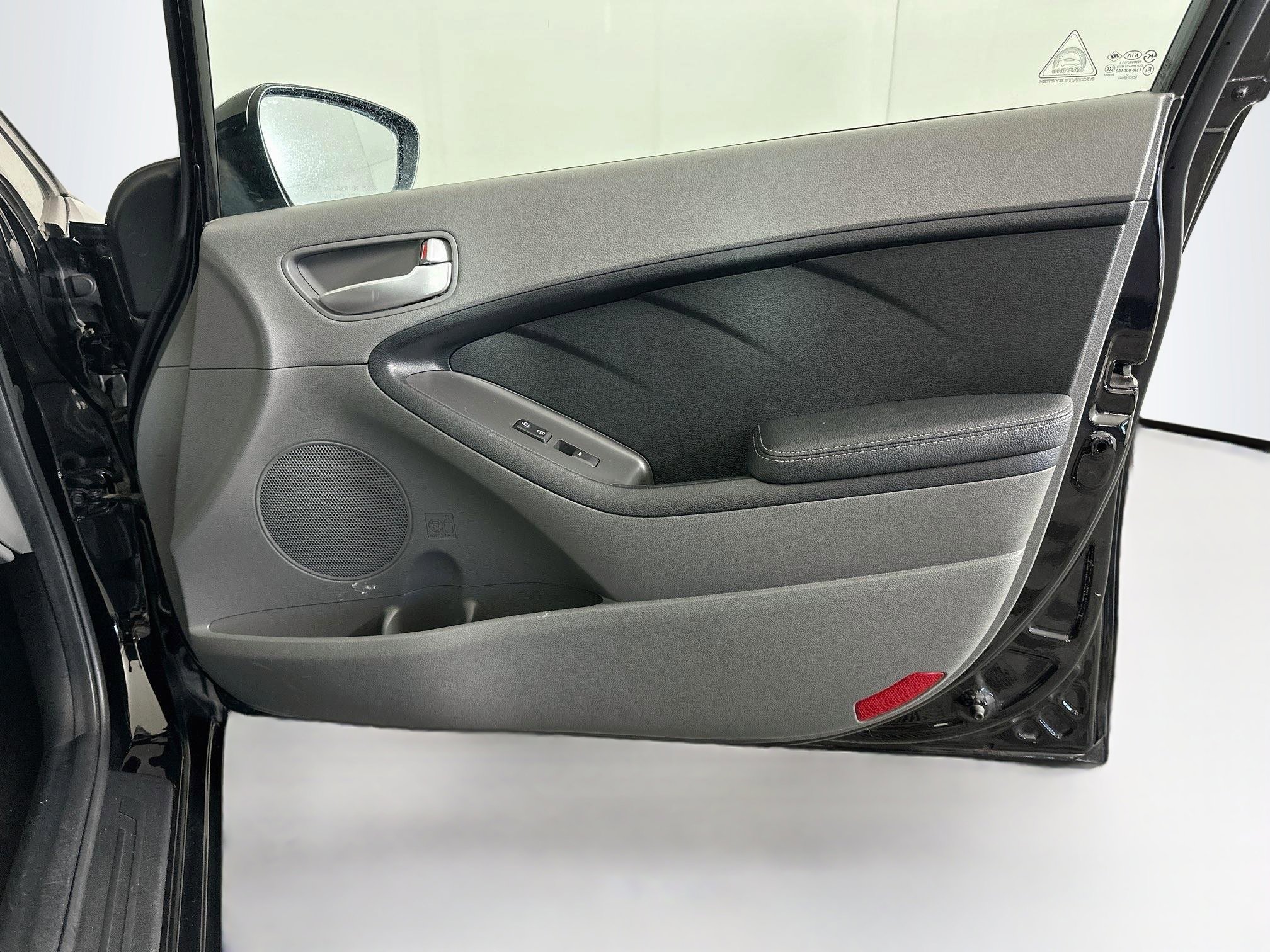 Used 2017 Kia Forte LX FWD image 28