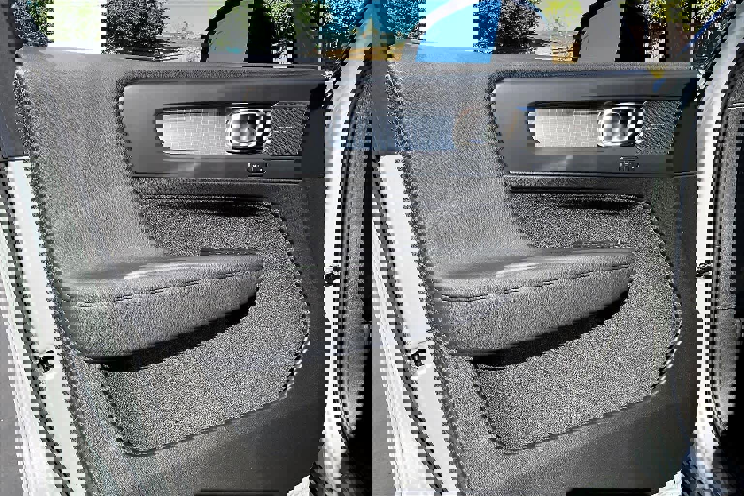 New 2026 Volvo XC40 B5 Ultra w/ Climate Package image 24