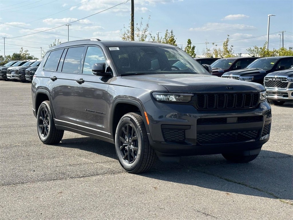 New 2025 Jeep Grand Cherokee L Altitude