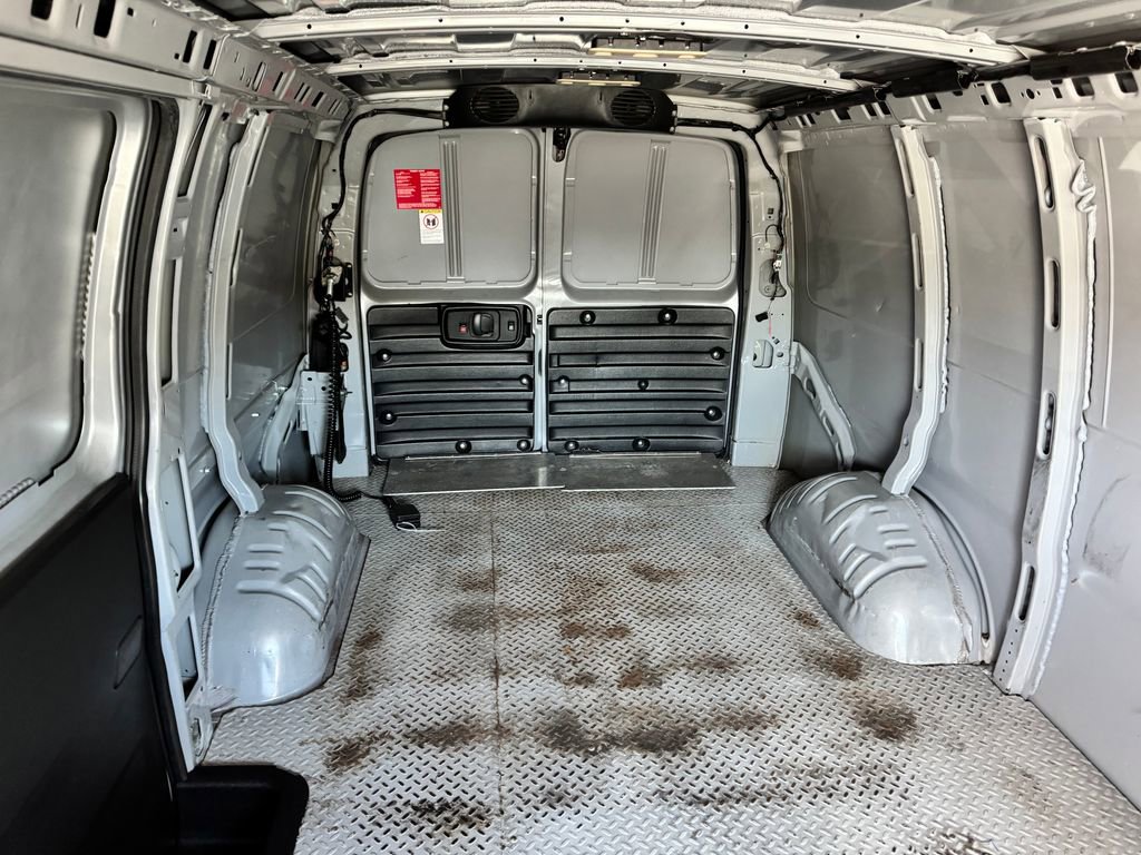 Used 2020 GMC Savana 3500 w/ Driver Convenience Package image 16