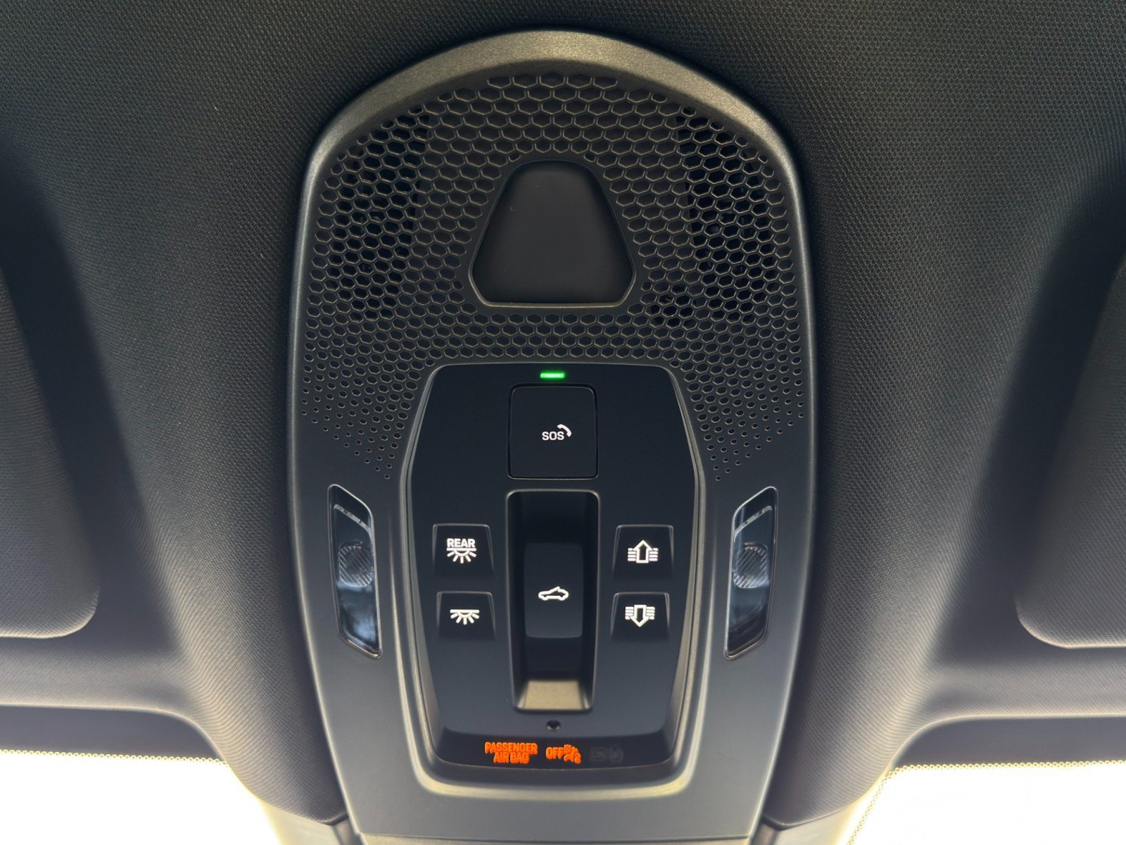 Used 2025 Porsche Panamera w/ Premium Package RWD image 36