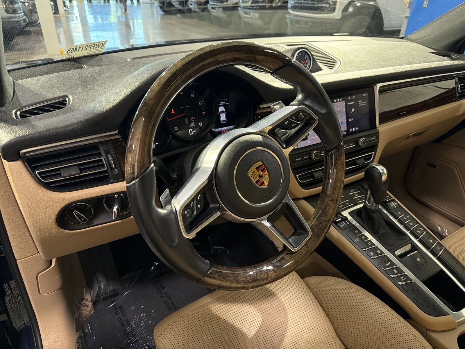 Used 2021 Porsche Macan AWD/4WD image 29