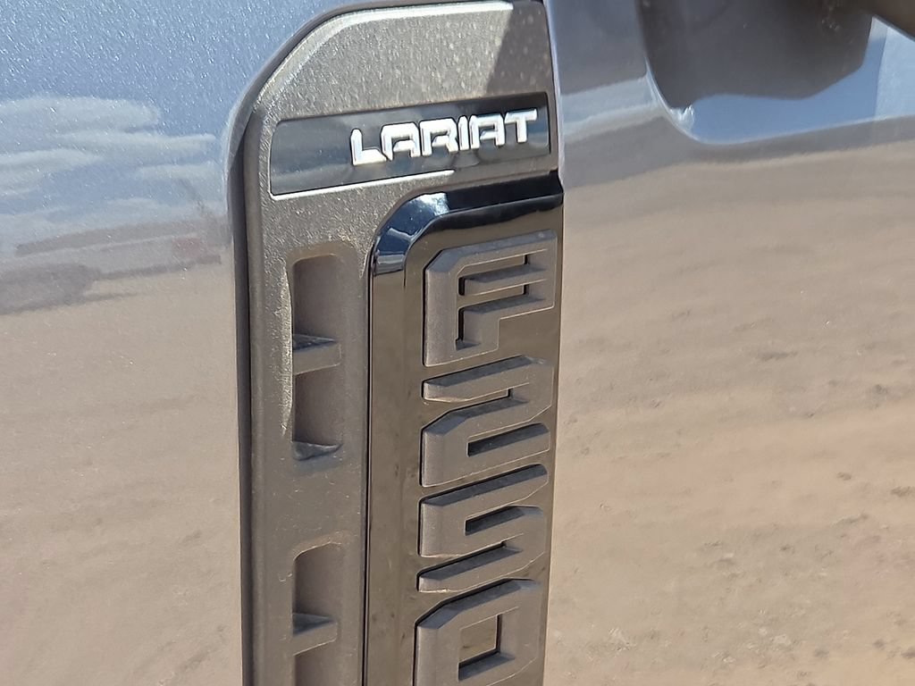 New 2026 Ford F250 Lariat w/ Black Appearance Package AWD/4WD image 14