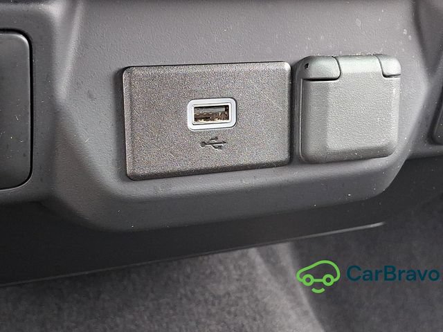 Used 2020 Chevrolet Silverado 1500 Custom w/ Custom Value Package AWD/4WD image 26