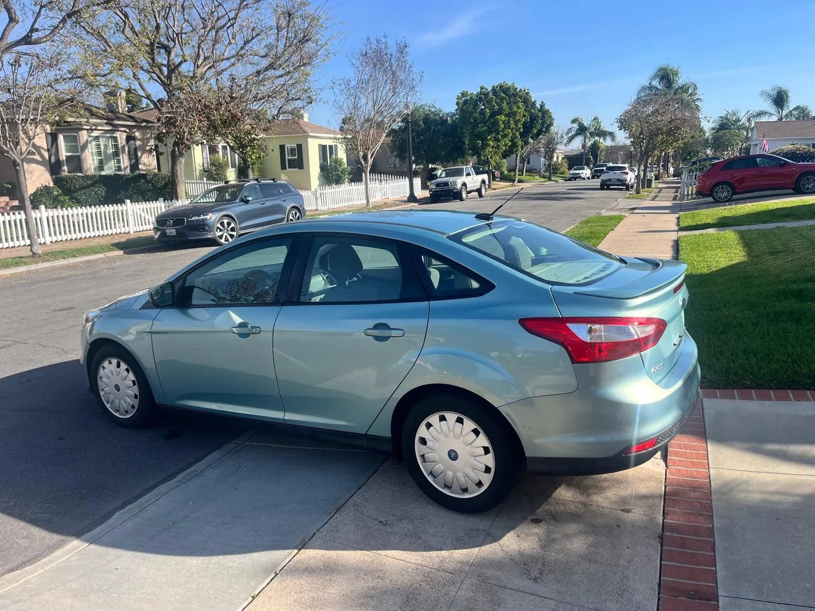 Used 2012 Ford Focus SE FWD image 8