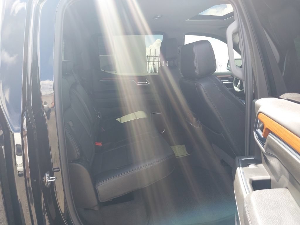 Used 2023 GMC Sierra 1500 Denali AWD/4WD image 32
