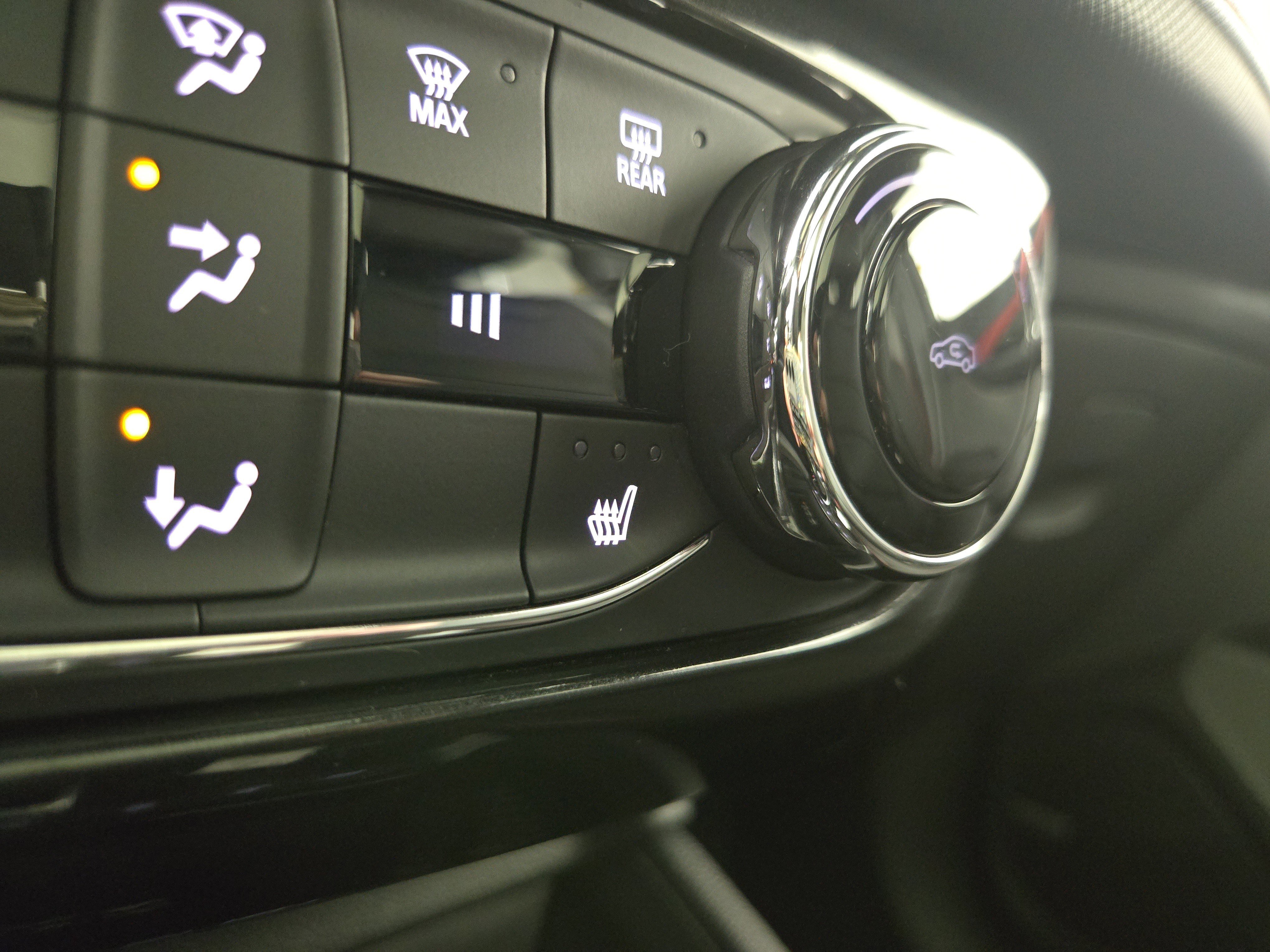 Certified 2025 Chevrolet TrailBlazer RS w/ Convenience Package image 25