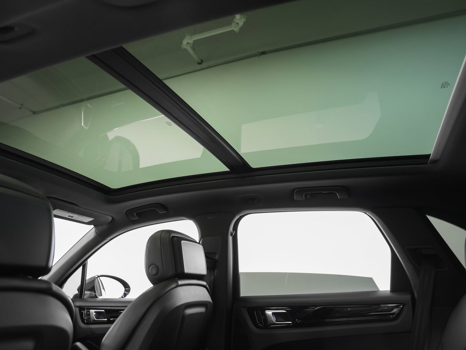 Certified 2019 Porsche Cayenne S image 39