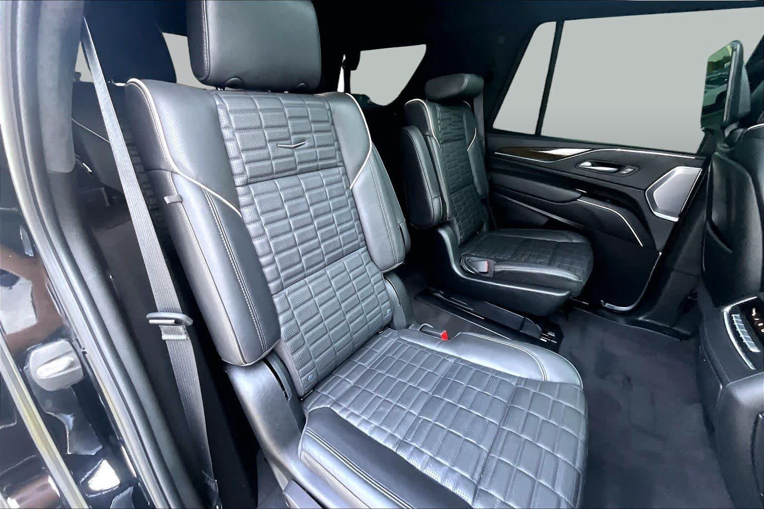 Used 2024 Cadillac Escalade Sport Platinum RWD image 18
