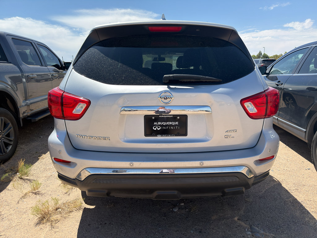 Used 2020 Nissan Pathfinder SL AWD/4WD image 5