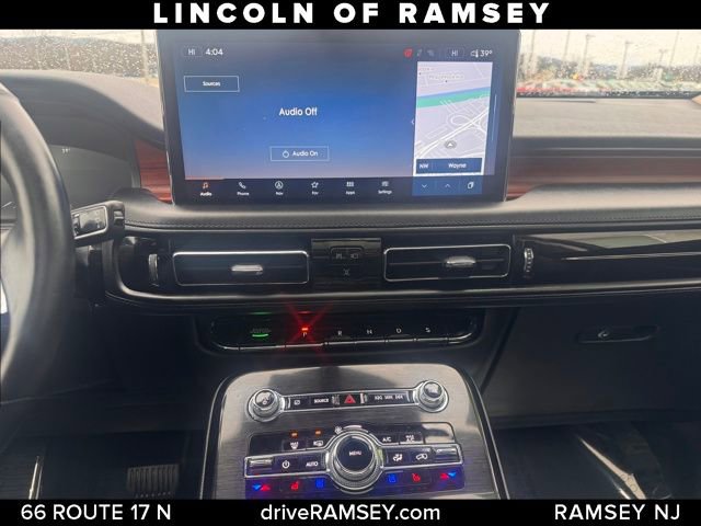 Used 2023 Lincoln Nautilus Reserve AWD/4WD image 17