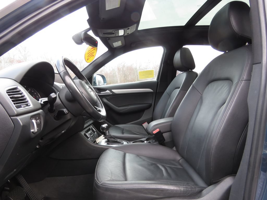 Used 2018 Audi Q3 2.0T Premium Plus w/ Premium Plus Package AWD/4WD image 10