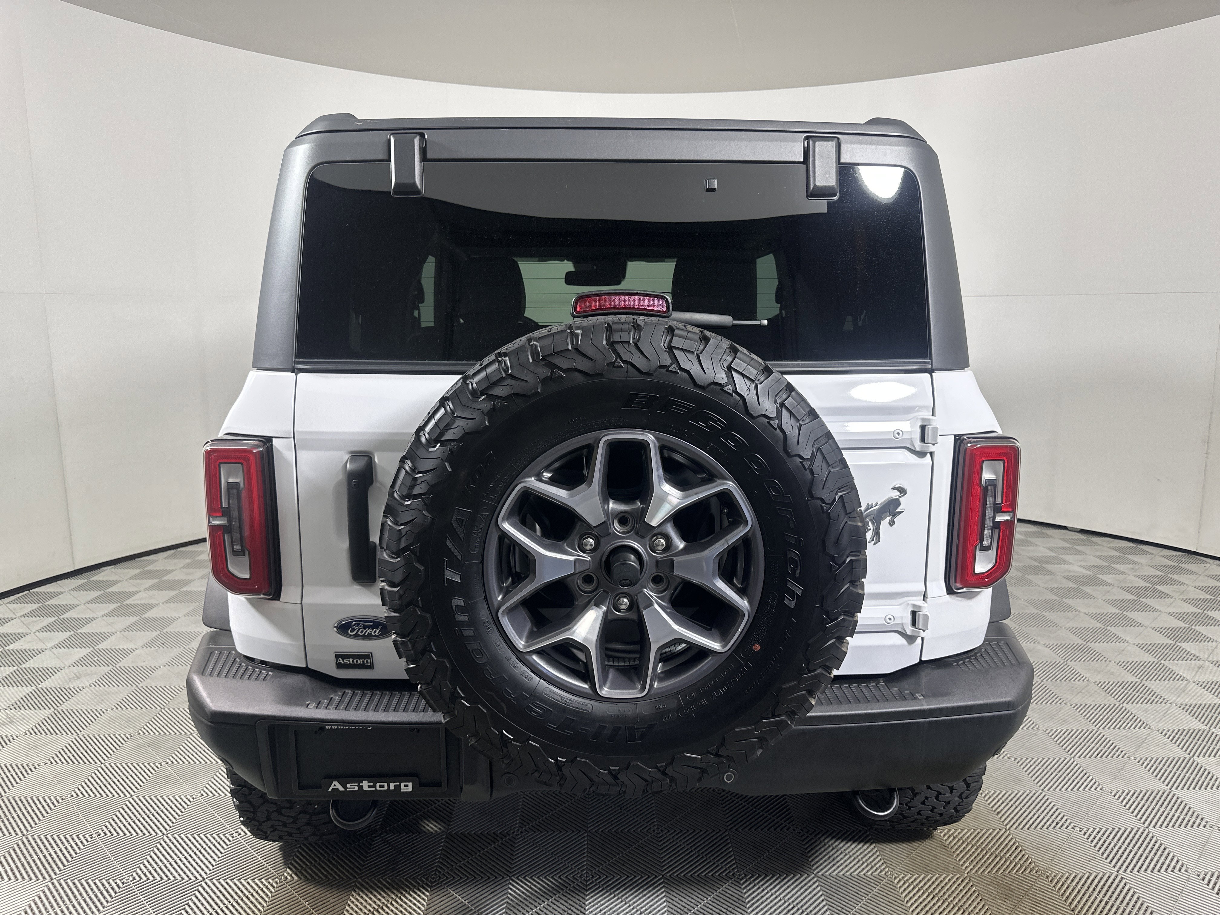 Used 2023 Ford Bronco Badlands image 6