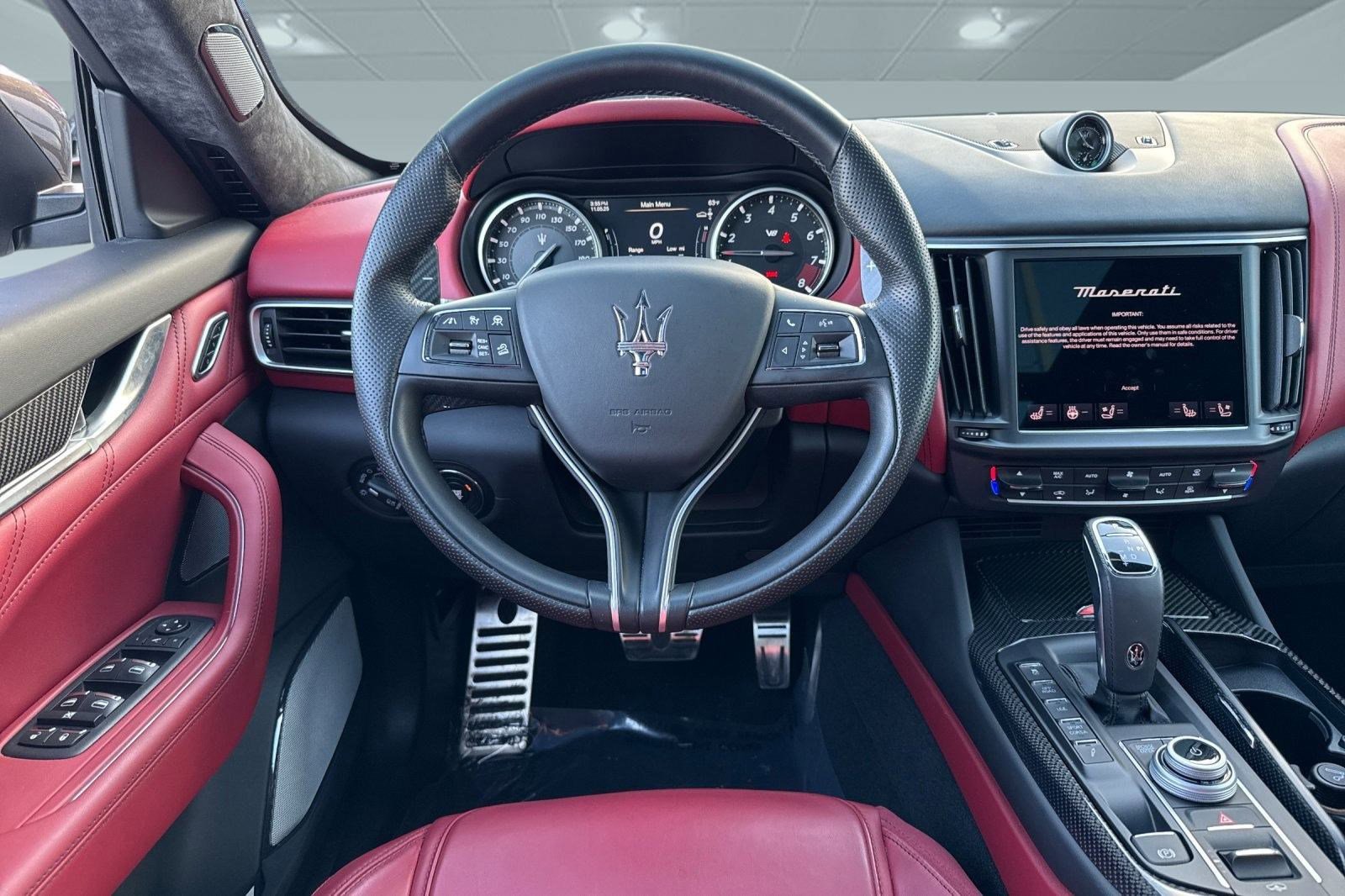 Used 2023 Maserati Levante Trofeo image 29