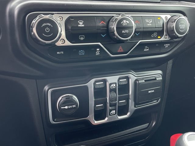 Used 2022 Jeep Wrangler Unlimited Sahara image 19