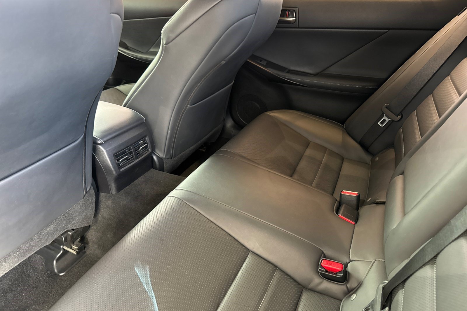 Certified 2022 Lexus IS 350 F Sport w/ Navigation Package RWD image 15