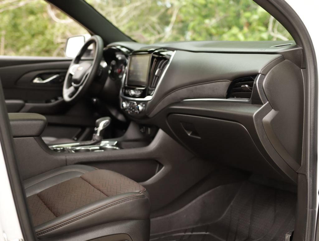 Used 2023 Chevrolet Traverse High Country w/ LPO, Floor Liner Package AWD/4WD image 37