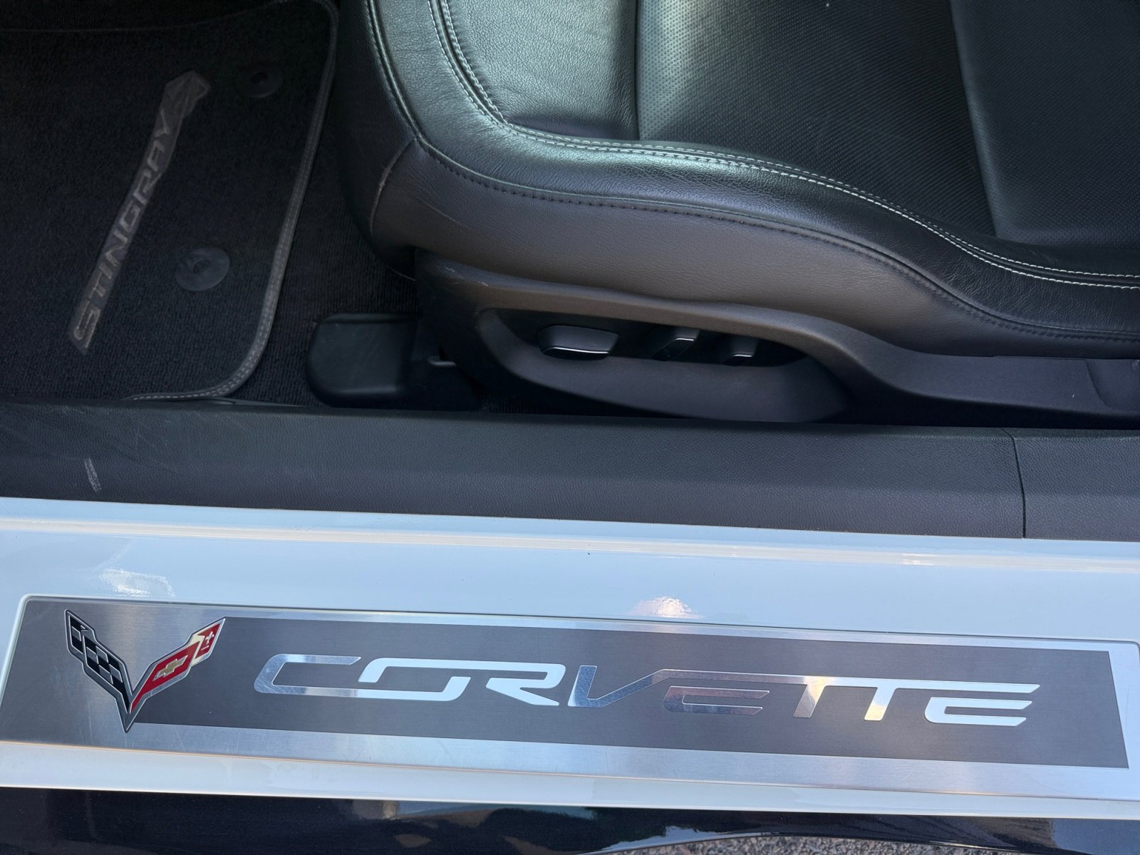 Used 2019 Chevrolet Corvette Stingray Coupe RWD image 30