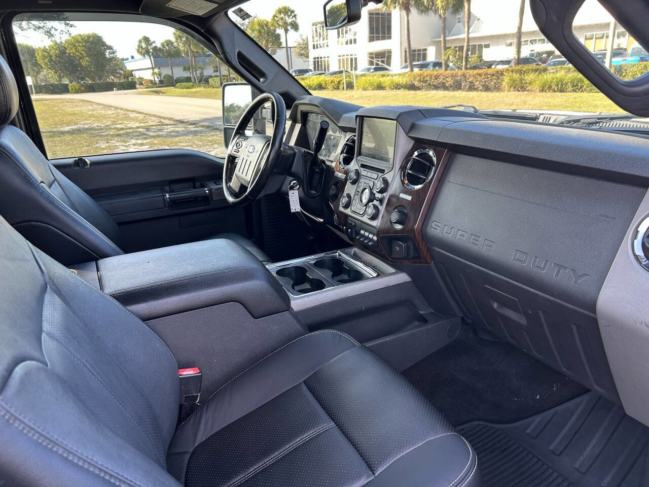 Used 2016 Ford F250 Lariat w/ Lariat Interior Package image 26