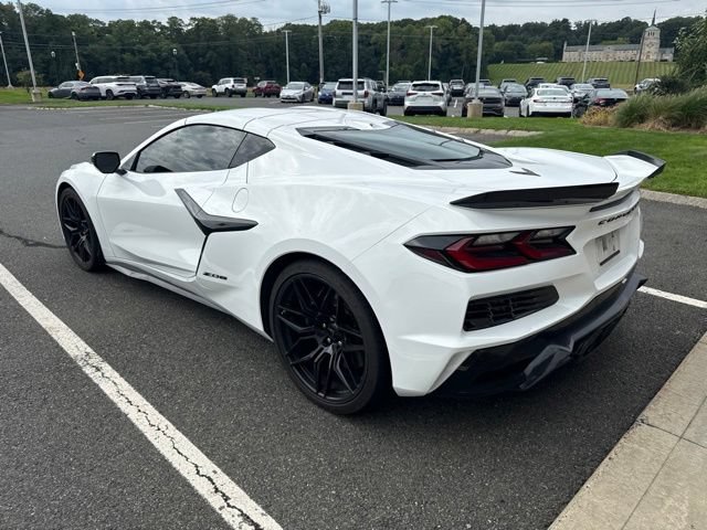 Used 2024 Chevrolet Corvette Z06 RWD image 5