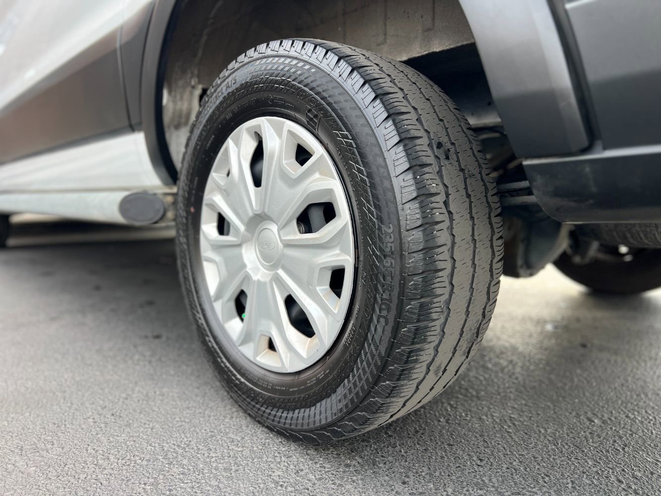 Used 2022 Ford Transit 250 Low Roof w/ Exterior Upgrade Package image 28