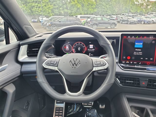 New 2026 Volkswagen Tiguan SE R-Line FWD image 13