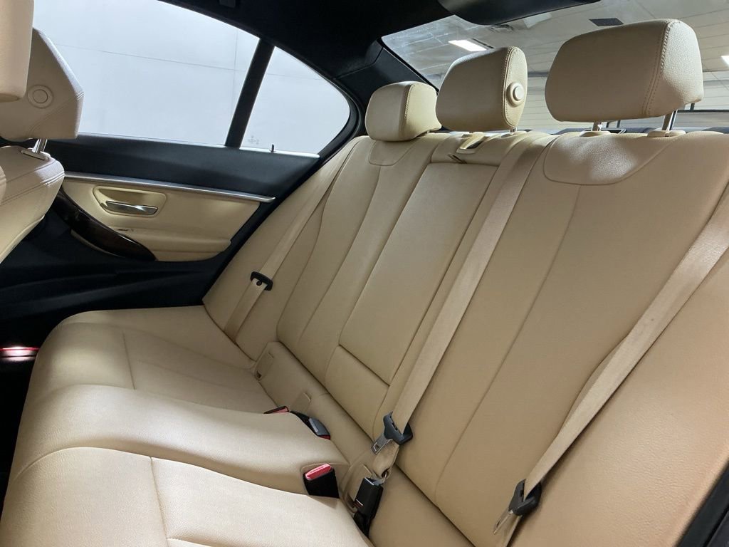 Used 2018 BMW 330e w/ Convenience Package image 24