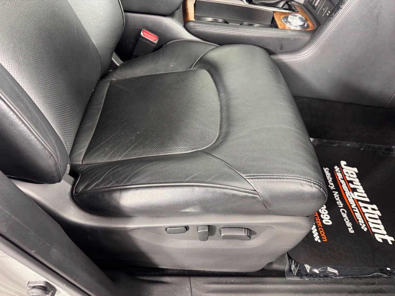 Used 2024 Nissan Armada SL w/ Captain's Chairs Package AWD/4WD image 43
