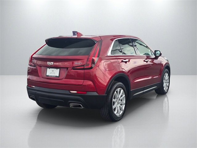 Used 2023 Cadillac XT4 Luxury w/ Cold Weather Package image 5