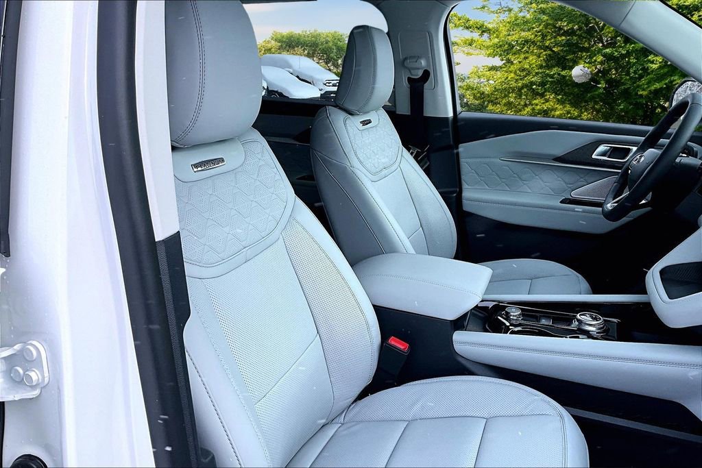 New 2026 Ford Explorer Platinum w/ LUX Leather Package image 8