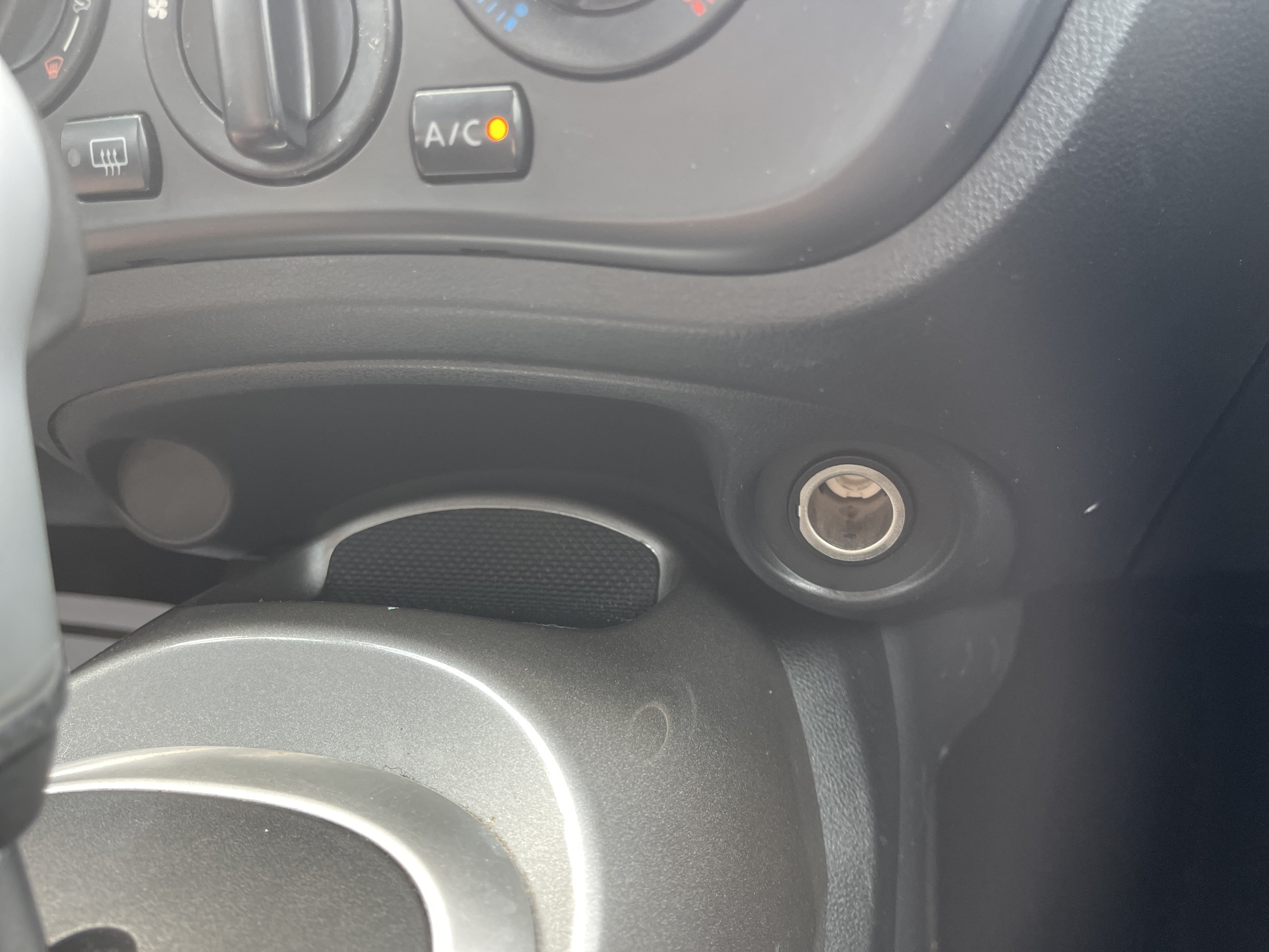 Used 2013 Nissan Juke S FWD image 26