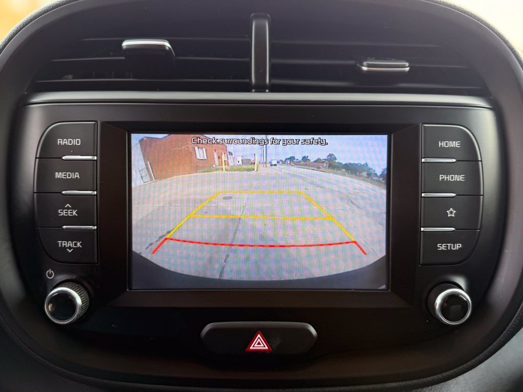 Used 2020 Kia Soul LX FWD image 32