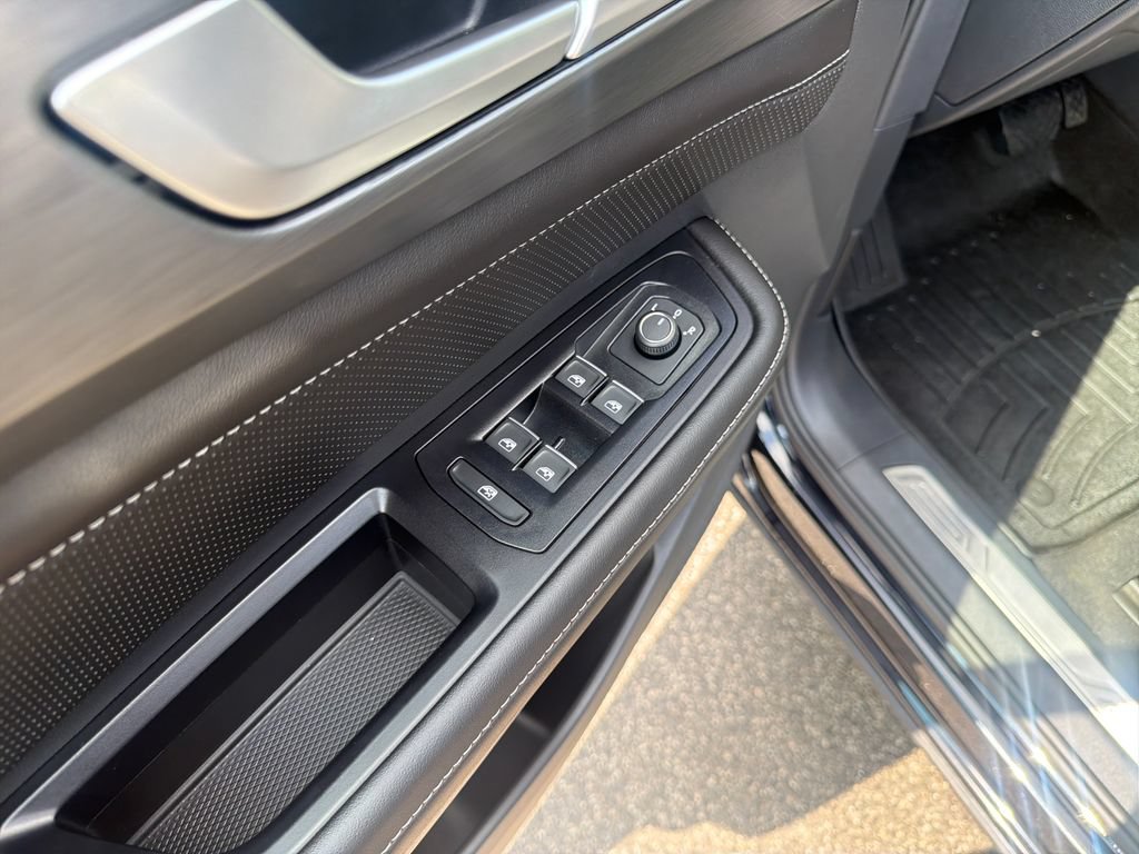 Used 2026 Volkswagen Atlas Cross Sport SE AWD/4WD image 26