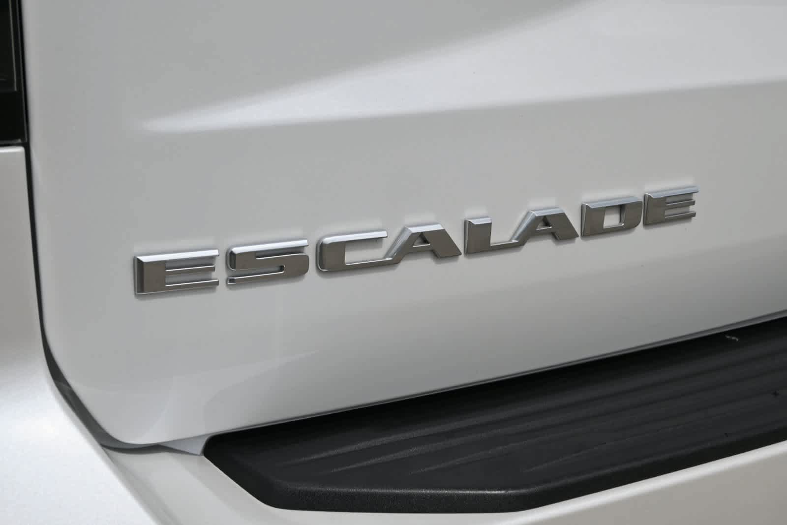 Used 2024 Cadillac Escalade Luxury RWD image 20